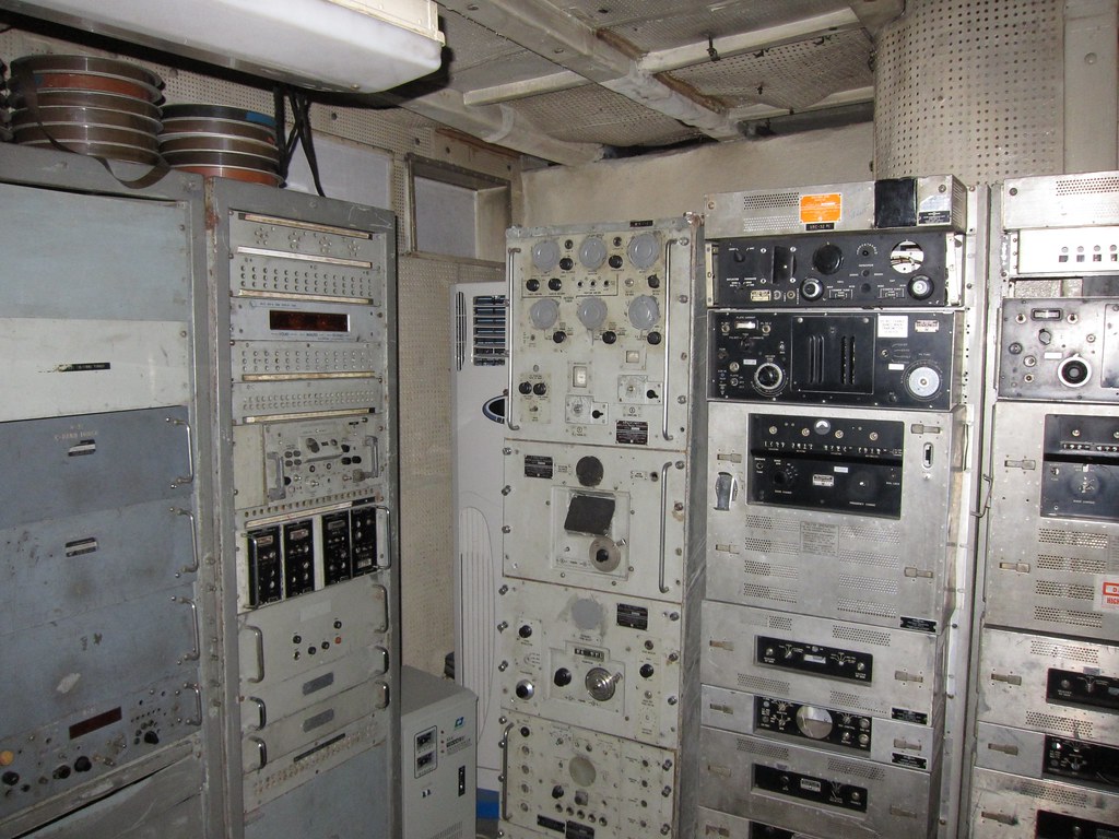 Close-up of a MAG box Ethernet port showing the LAN status lights used for troubleshooting