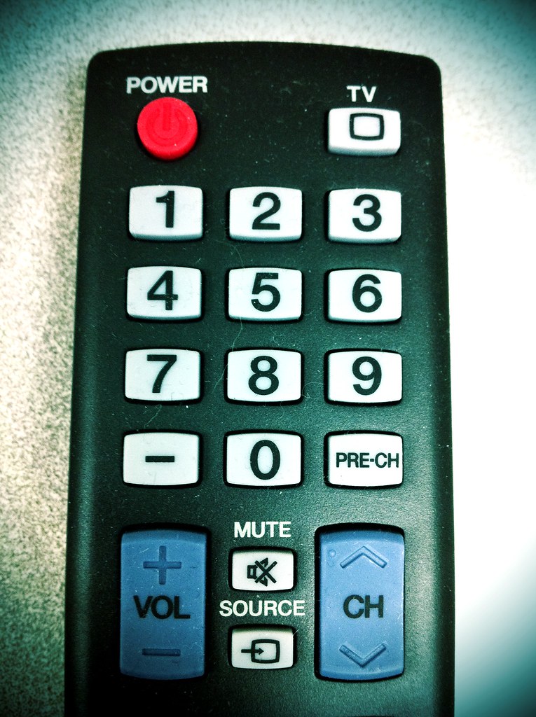 Streaming device and remote control used to set up 4K live IPTV on a smart TV